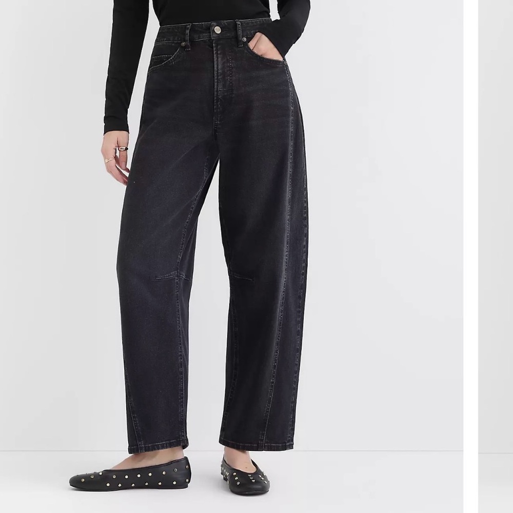 Black barrel jeans